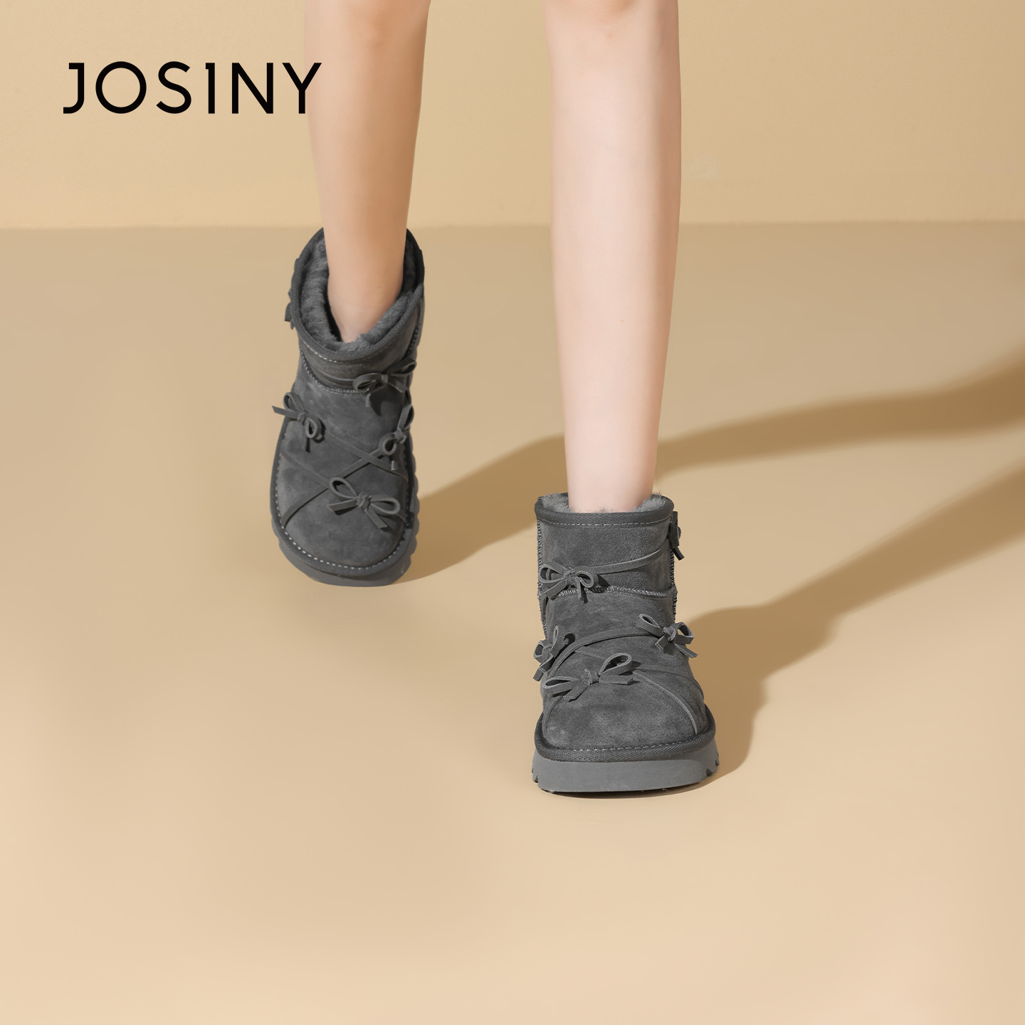 卓诗尼翻皮毛雪地靴女厚底短靴