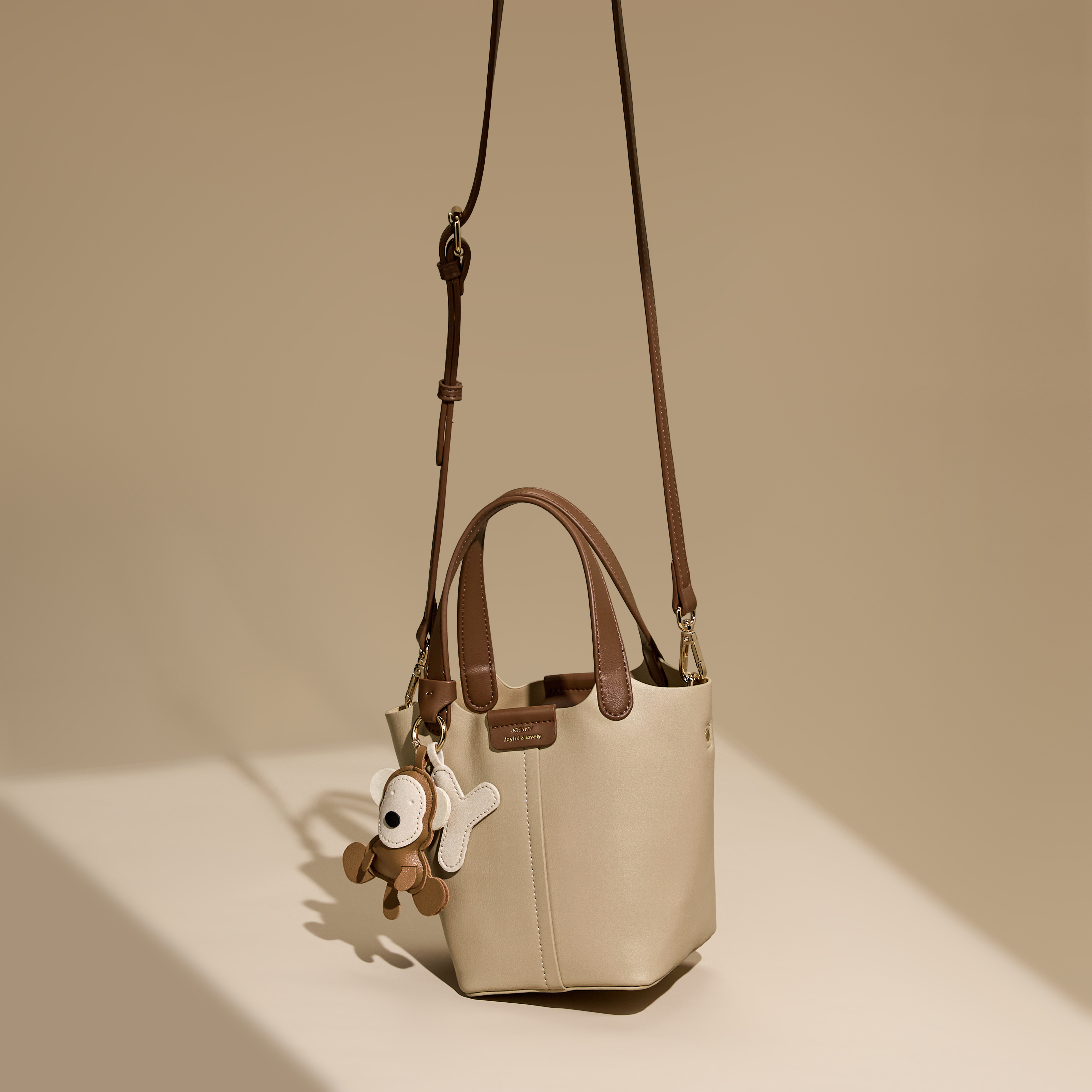 卓诗尼2025新款时尚百搭单肩包