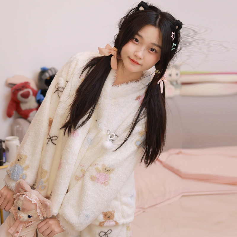 甜美萌系风长袖珊瑚绒2025年冬季