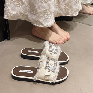 法式水钻绝美凉拖鞋女夏外穿2026新款不累脚一字拖度假风沙滩凉鞋