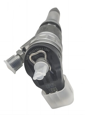 97303657喷油器0445120027喷油嘴897303657C适用五十铃GMC雪佛兰