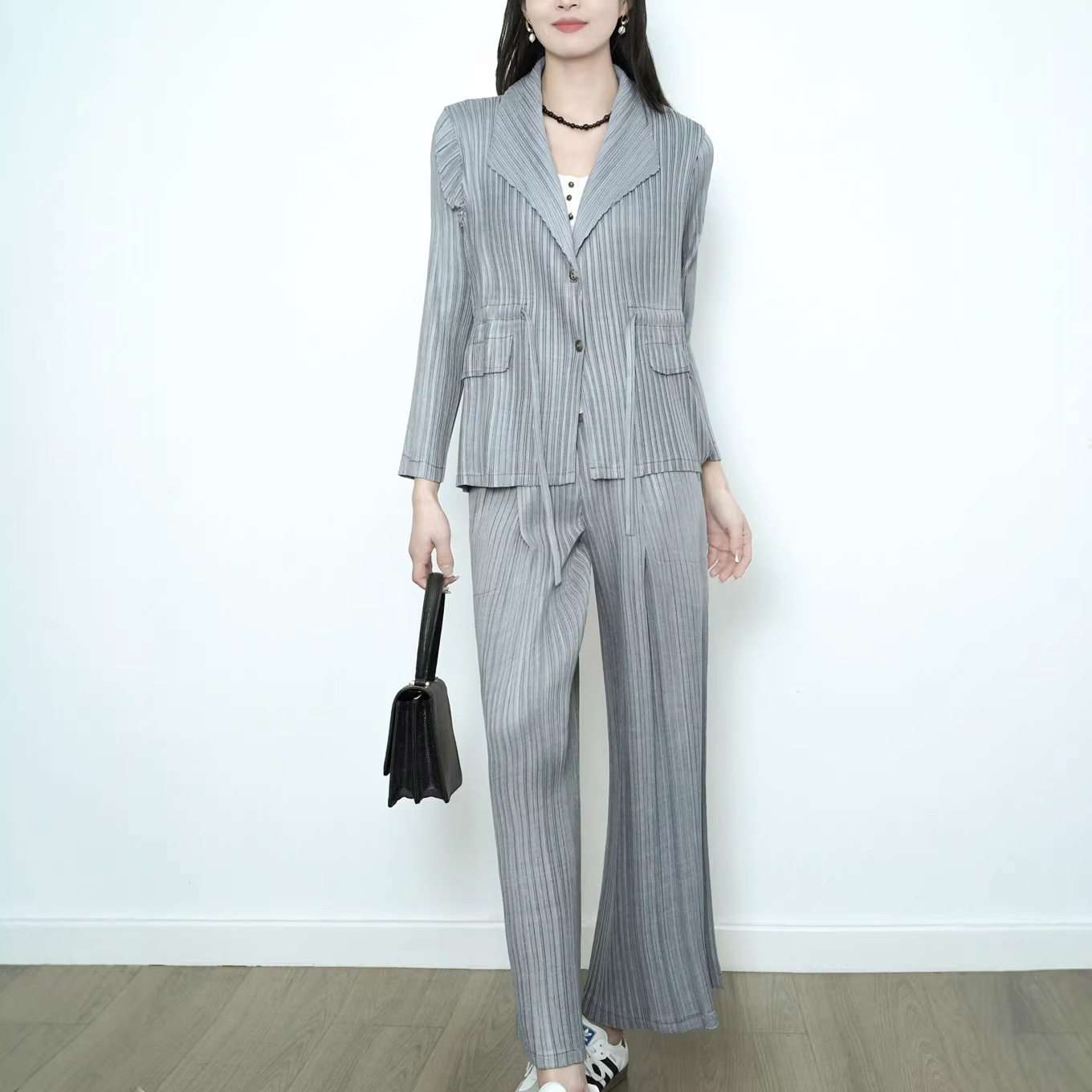 2026新款西装套装女设计感小众感褶皱外套裤子女装搭配一整套新款