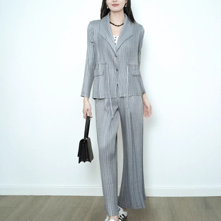 2026新款西装套装女设计感小众感褶皱外套裤子女装搭配一整套新款