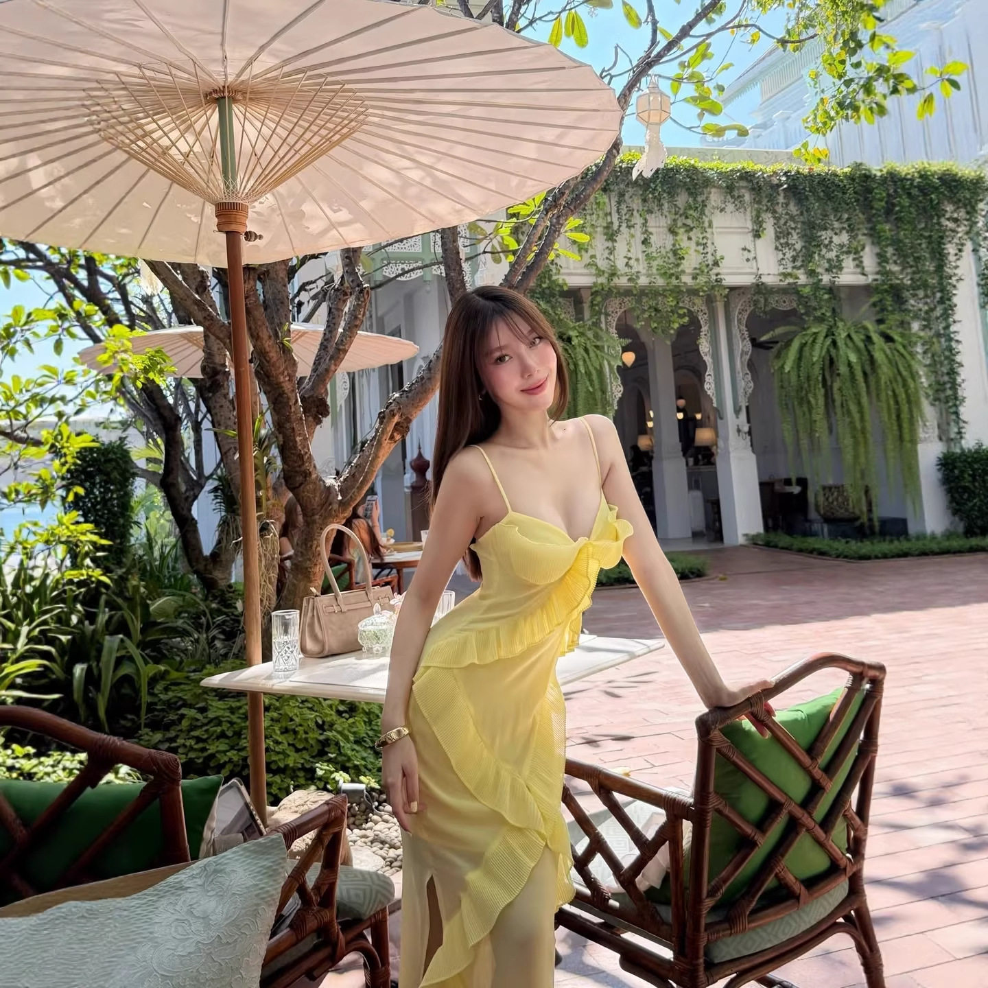 小众设计优雅荷叶边裹胸吊带连衣裙沙滩裙生日出片夏天气质新款女