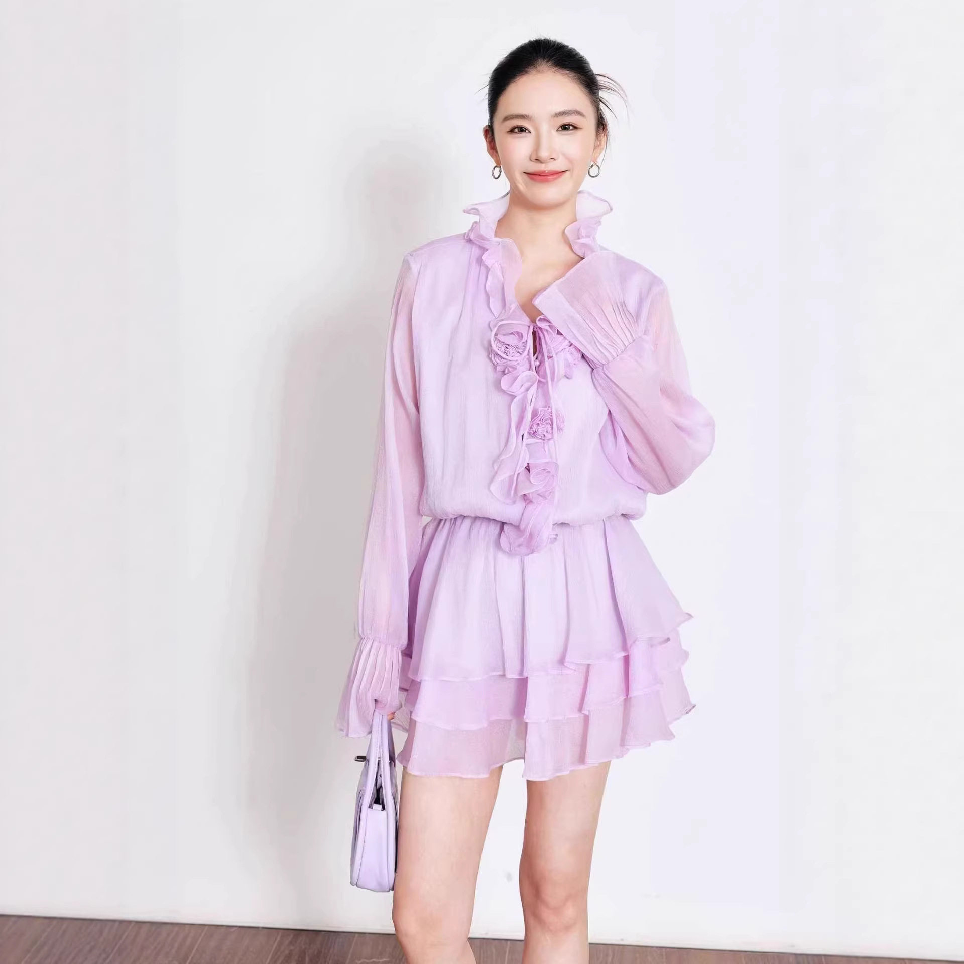 南油品质2026春新款法式荷叶边喇叭袖收腰连衣裙女温柔风仙女短裙