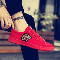 Giày nam thoáng khí Giày lười Hàn Quốc xu hướng giày vải đỏ hoang dã một bàn đạp 2019 giày thủy triều mùa hè - Plimsolls giày the thao nam nike