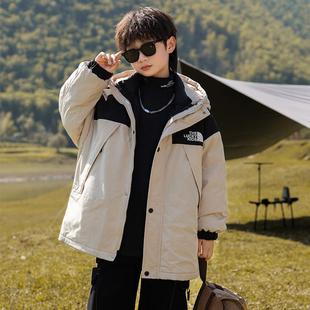 可拆卸加厚男童套装潮三合一秋冬季冲锋衣儿童羽绒服外套中大童加