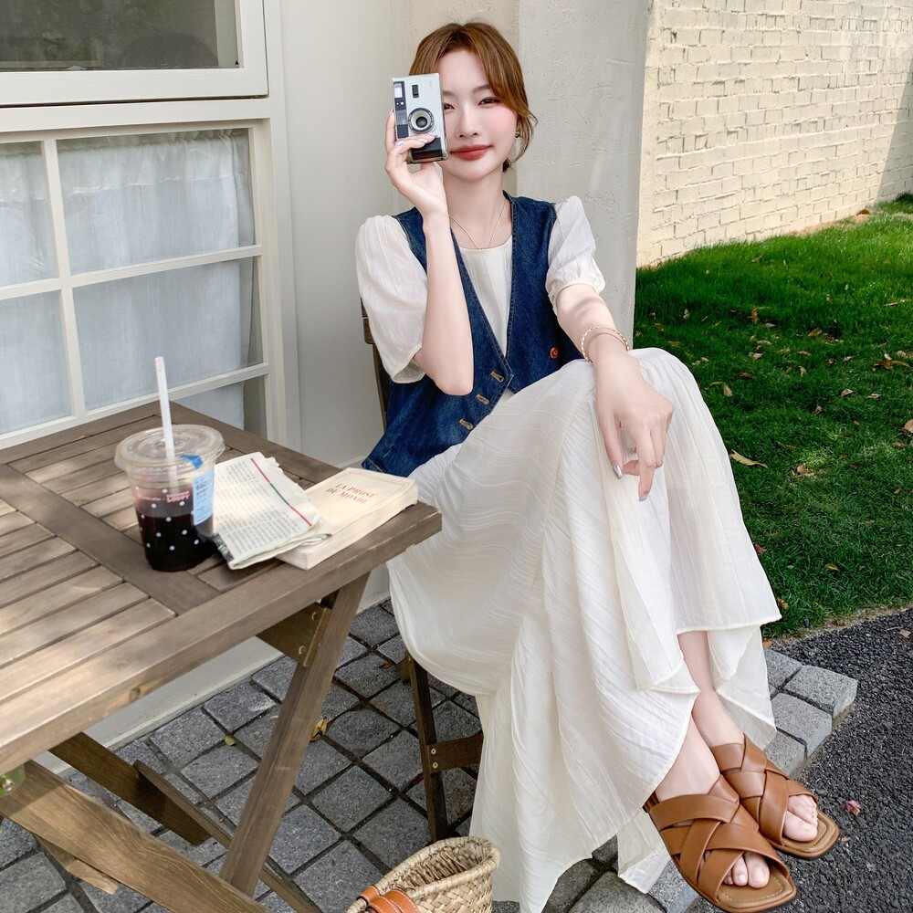 米白色连衣裙牛仔马甲两件套女夏韩系超火独特绝美减龄巨好看套装,女装套装/套裙,新风尚