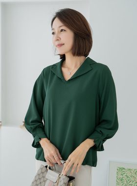 韩国妈妈装V领长袖衬衣2025春大码女装纯色宽松打底上衣T2250100