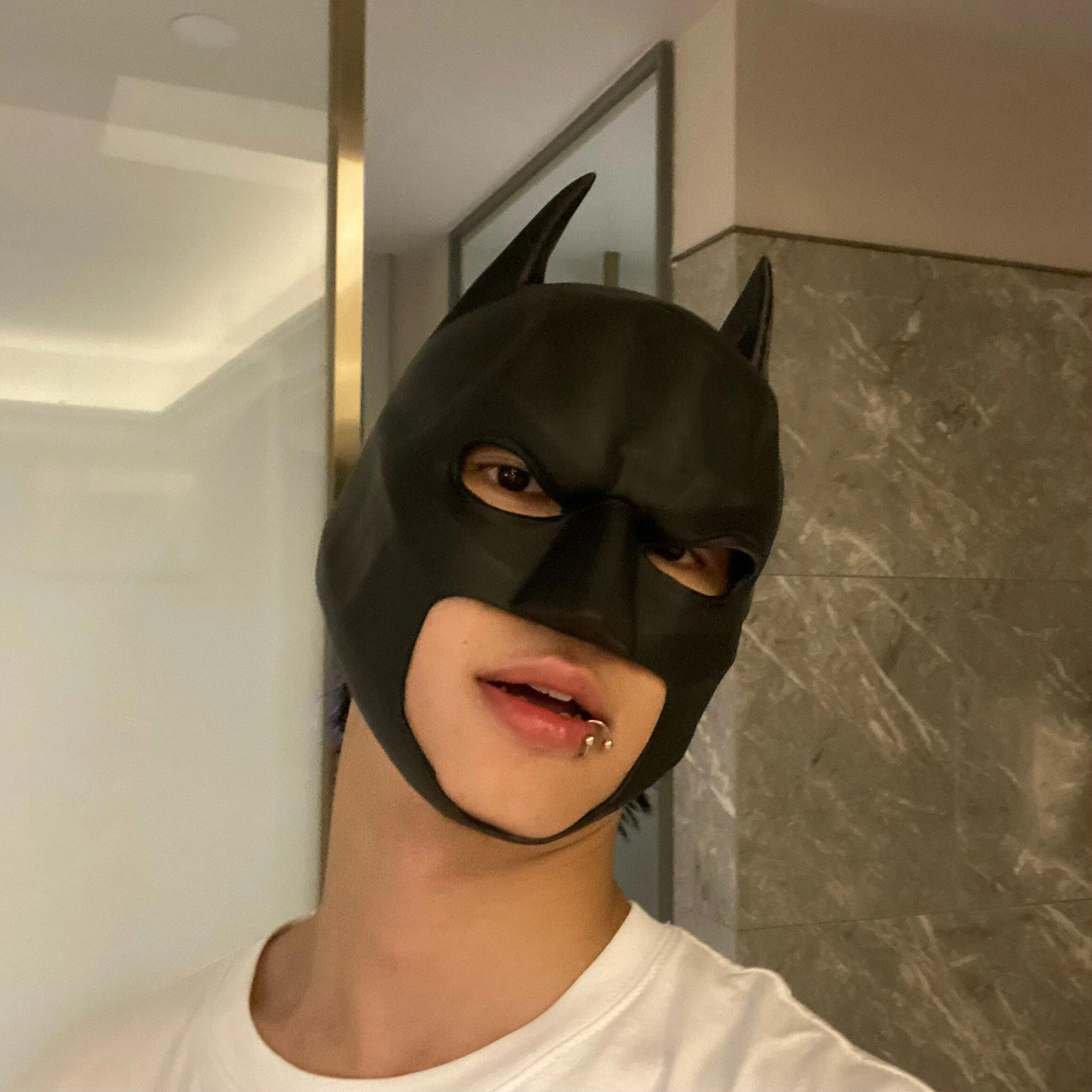 蝙蝠侠头套面具cos万圣节全脸男生可佩戴面罩万圣夜装扮成人黑色