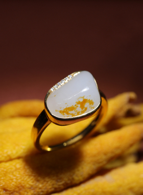 姑苏润石堂和田玉籽料镶金戒指