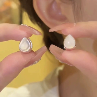 轻奢百搭耳饰女 高级感时尚 S925银针双面水滴耳扣女2025新款 爆款