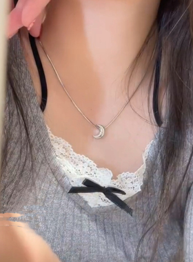 简约百搭弯月钛钢项链女ins冷淡风卫衣链潮流气质锁骨链配饰新品