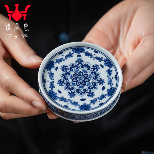 钟家窑柴窑青花手绘宝相纹盖置