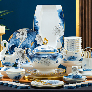 景德镇陶瓷餐具家用骨瓷餐具轻奢套装简约中式碗盘子组合乔迁送礼