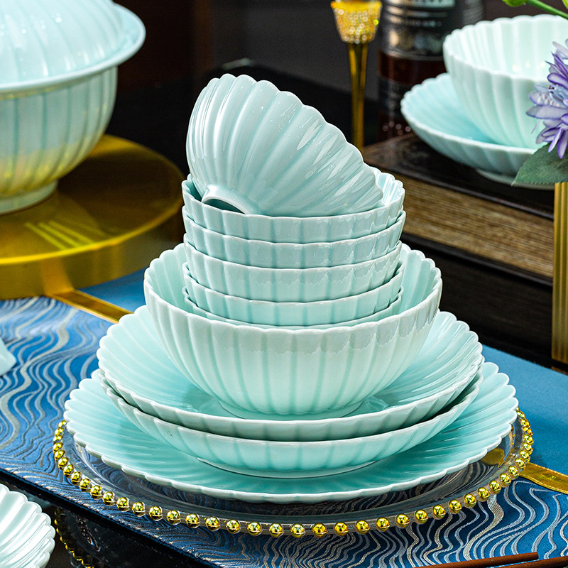 2025新款景德镇釉下彩餐具套装轻奢简约碗碟套装家用乔迁碗盘组合