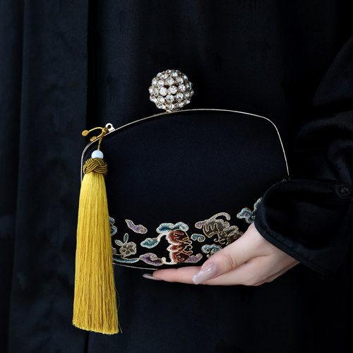 雅集原创手工古风汉服刺绣流苏