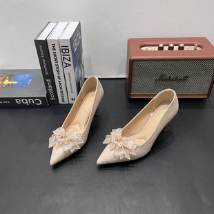 法式水钻蝴蝶结尖头浅口单鞋女2026春季新款细跟高跟鞋配裙子婚鞋