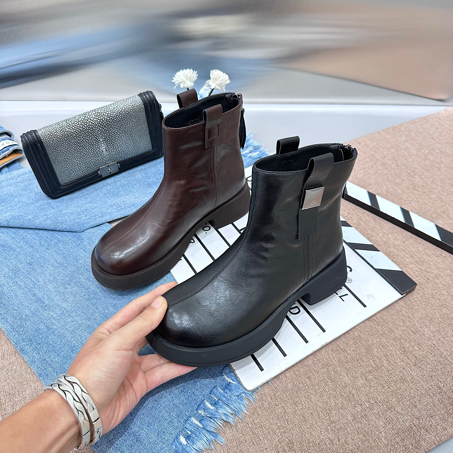 2025秋冬季新款复古风方头马丁靴女英伦厚底切尔西短靴瘦瘦靴百搭