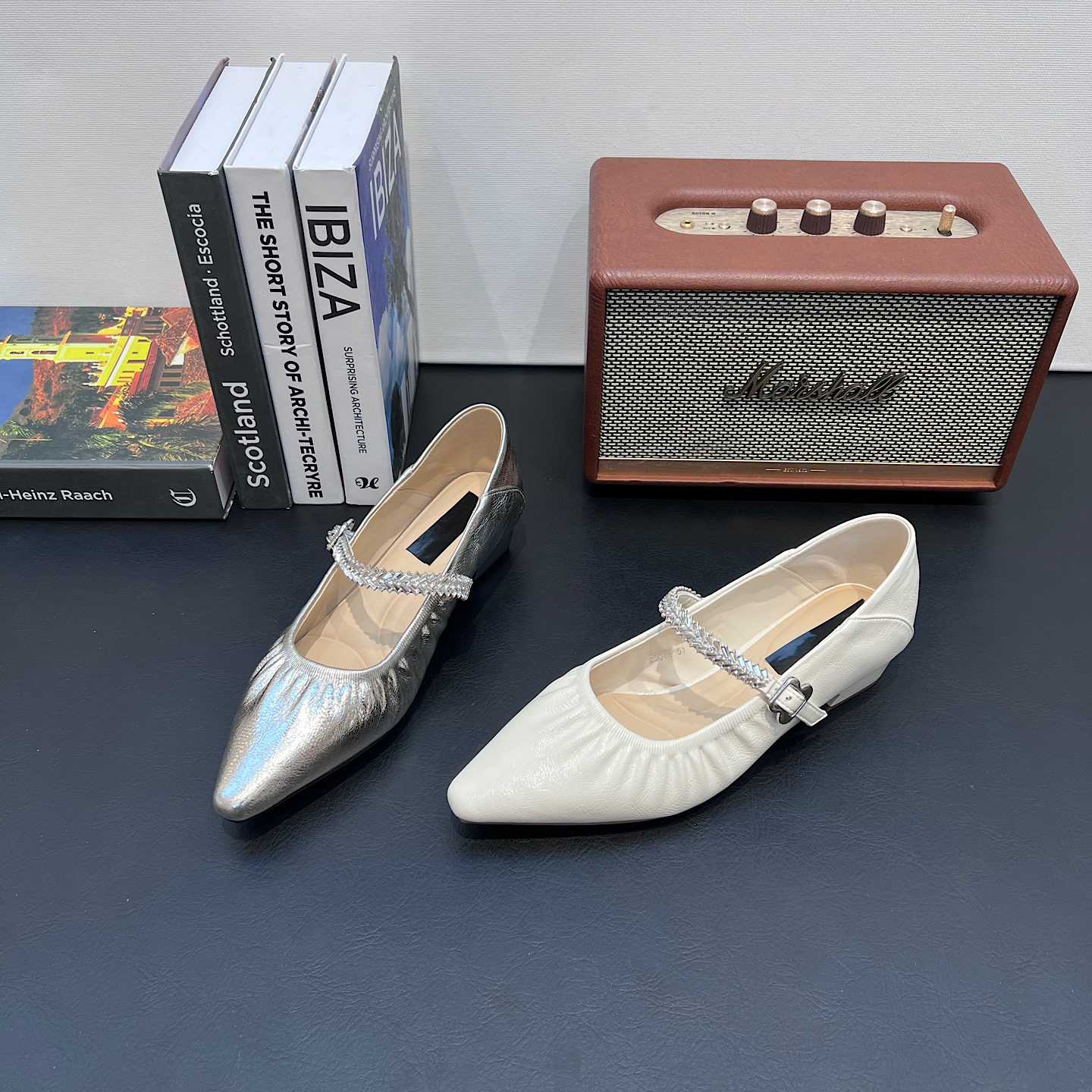 法式尖头软皮高跟单鞋女2026春新款细跟浅口低跟鞋气质配裙子女鞋