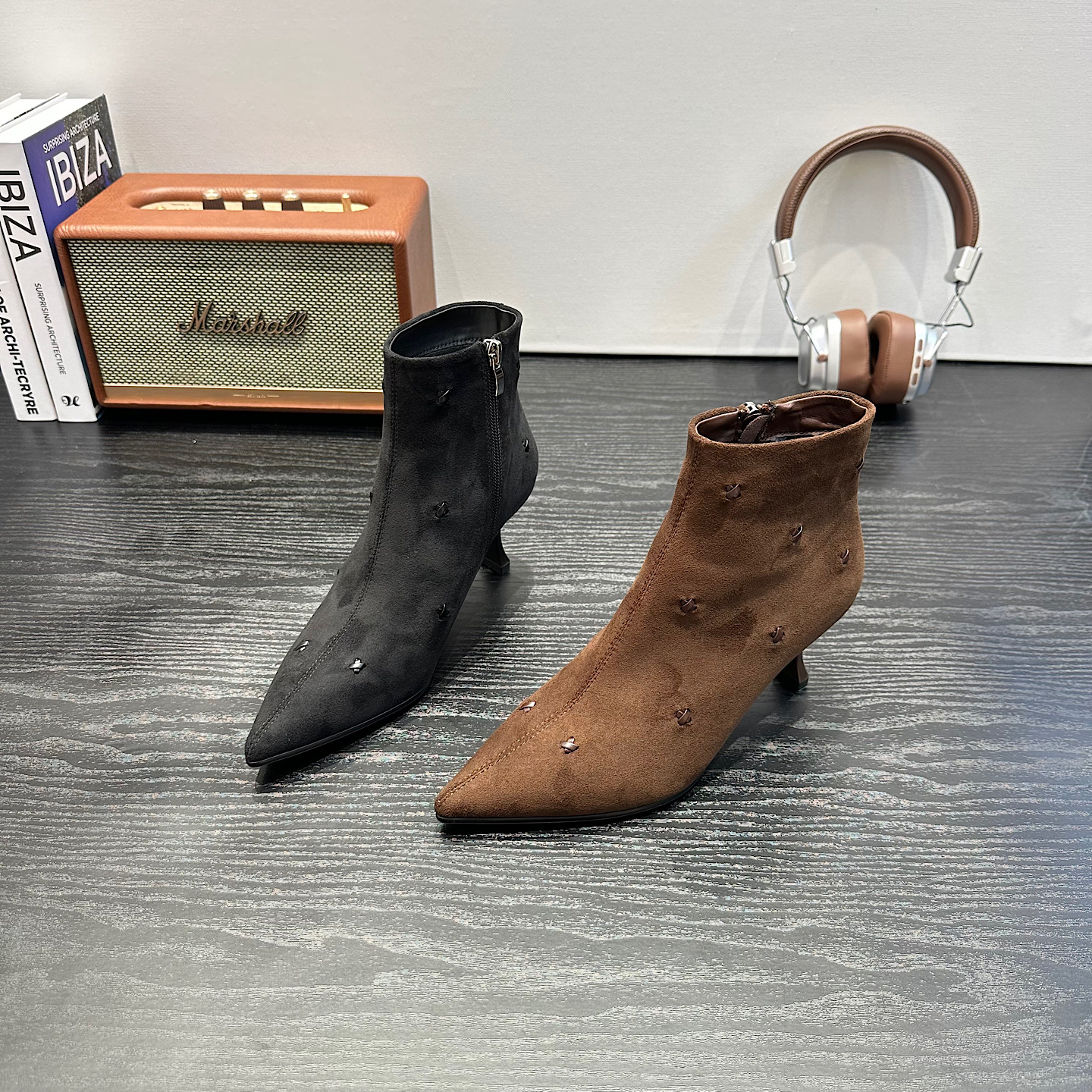 欧货2025秋冬新款时尚百搭马丁靴女英伦风复古短靴尖头加绒瘦瘦靴