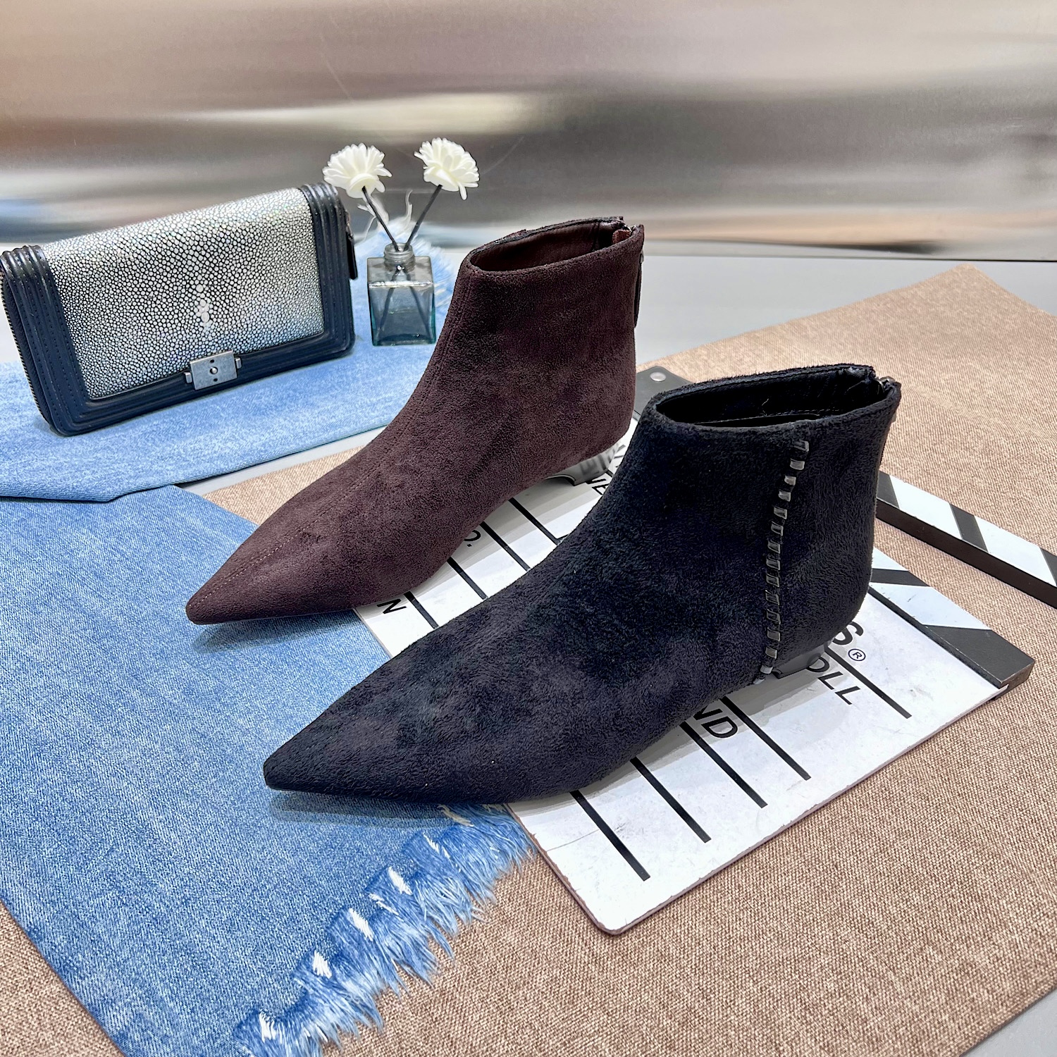 欧货2025秋冬季新款尖头短靴加绒裸靴后拉链女切尔西靴小低跟女靴