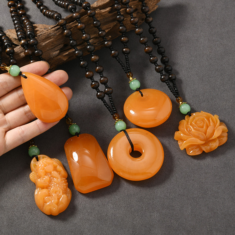 长款民族风蜜蜡木珠项链无事牌水滴吊坠鸡油黄琥珀百搭毛衣链挂件