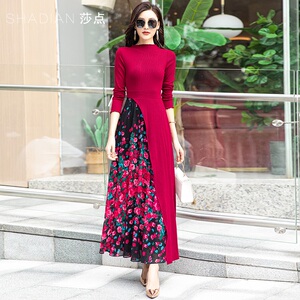 春秋针织连衣裙女长款2026新款长裙酒红色碎花高领长袖打底针织裙