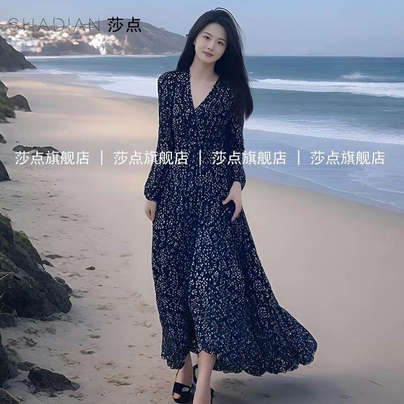 2025新款V领碎花连衣裙女夏气质海边度假长裙长袖沙滩裙大摆裙子