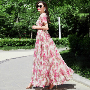 碎花连衣裙女夏季新款2026长款显瘦收腰大摆裙雪纺长裙海边度假