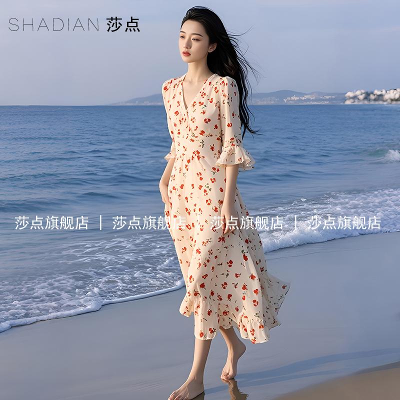 V领连衣裙女夏碎花收腰