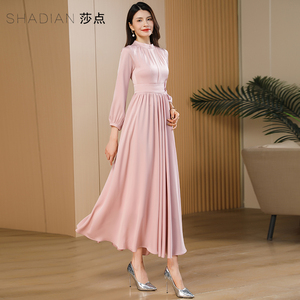 2026春秋连衣裙女气质长袖礼服温柔过膝缎面裙子中长款长裙