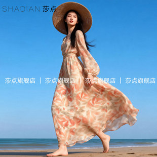 V领薄纱连衣裙女长款2026新款长袖碎花裙气质收腰沙滩裙海边度假