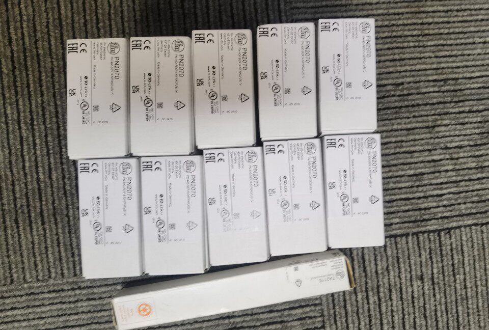 包邮全新IFM PN2070压力传感器现货