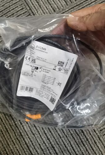 原装IFM  EVC549 10米屏蔽连接线现货
