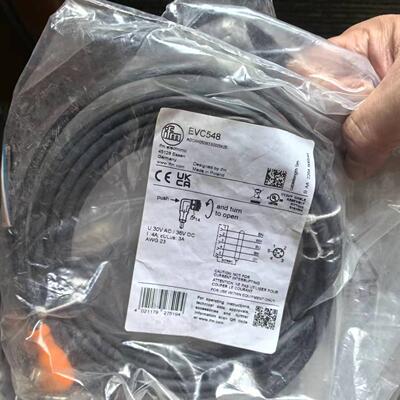 假一罚十 IFM  EVC548   EVC549  EVC008   EVT065 连接电缆 现货