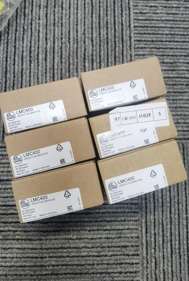 包邮IFM LMC400液位传感器现货10台