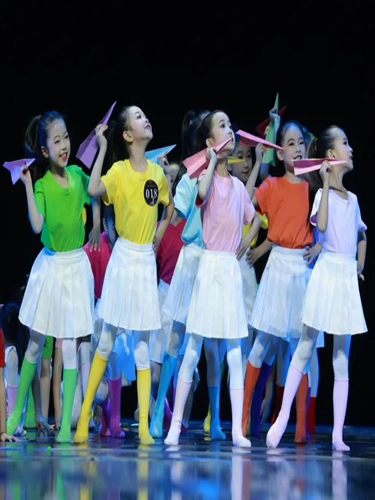 Детский спортивный костюм для школьников