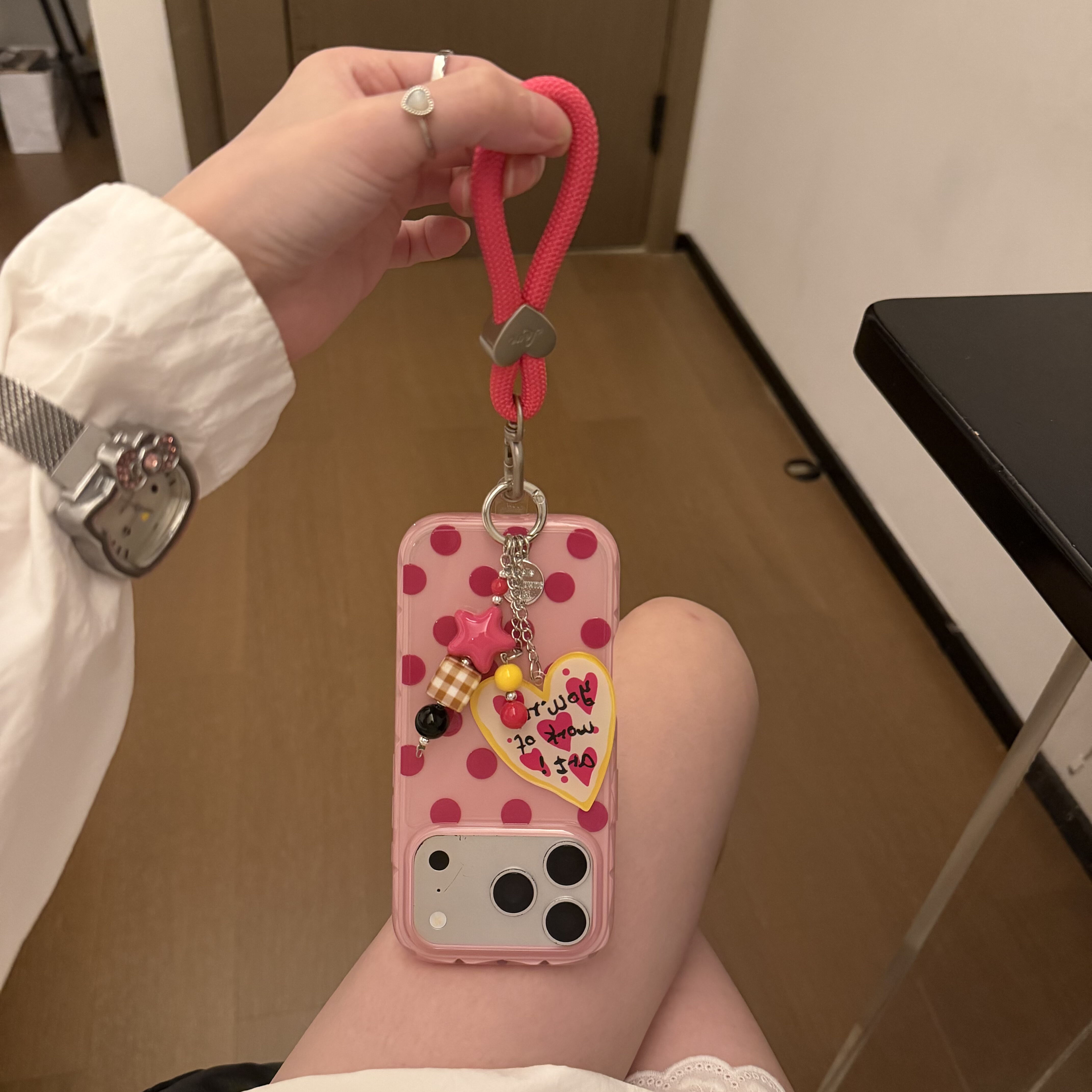 韩系ins原创玫红波点气质简约爱心短绳手提适用苹果15Promax手机壳16女16pro苹果17promax韩15苹果17Pro