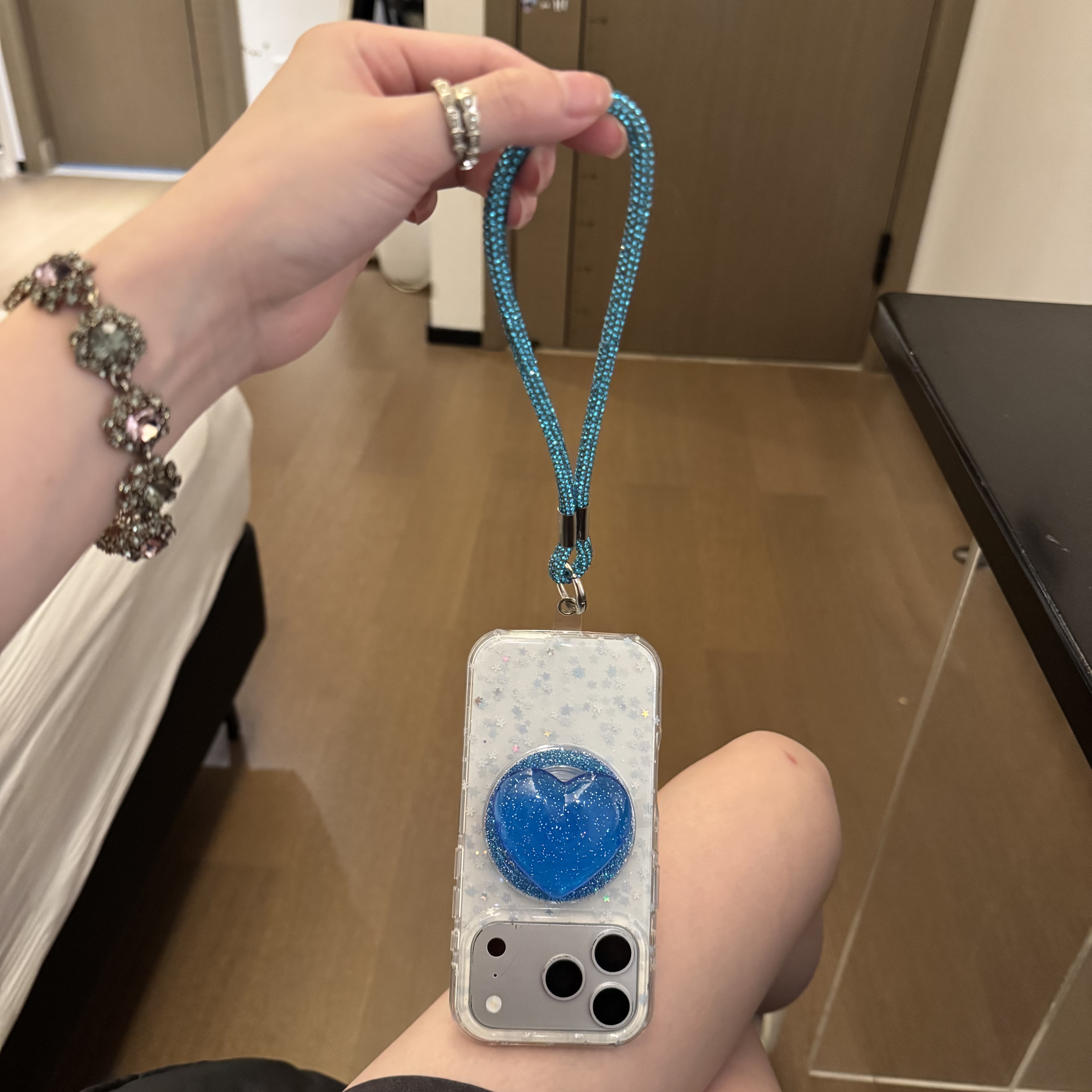 韩系ins原创浅蓝小碎花果冻闪粉爱心磁吸支架适用苹果14Promax手机壳16女16pro苹果17promax韩15苹果17