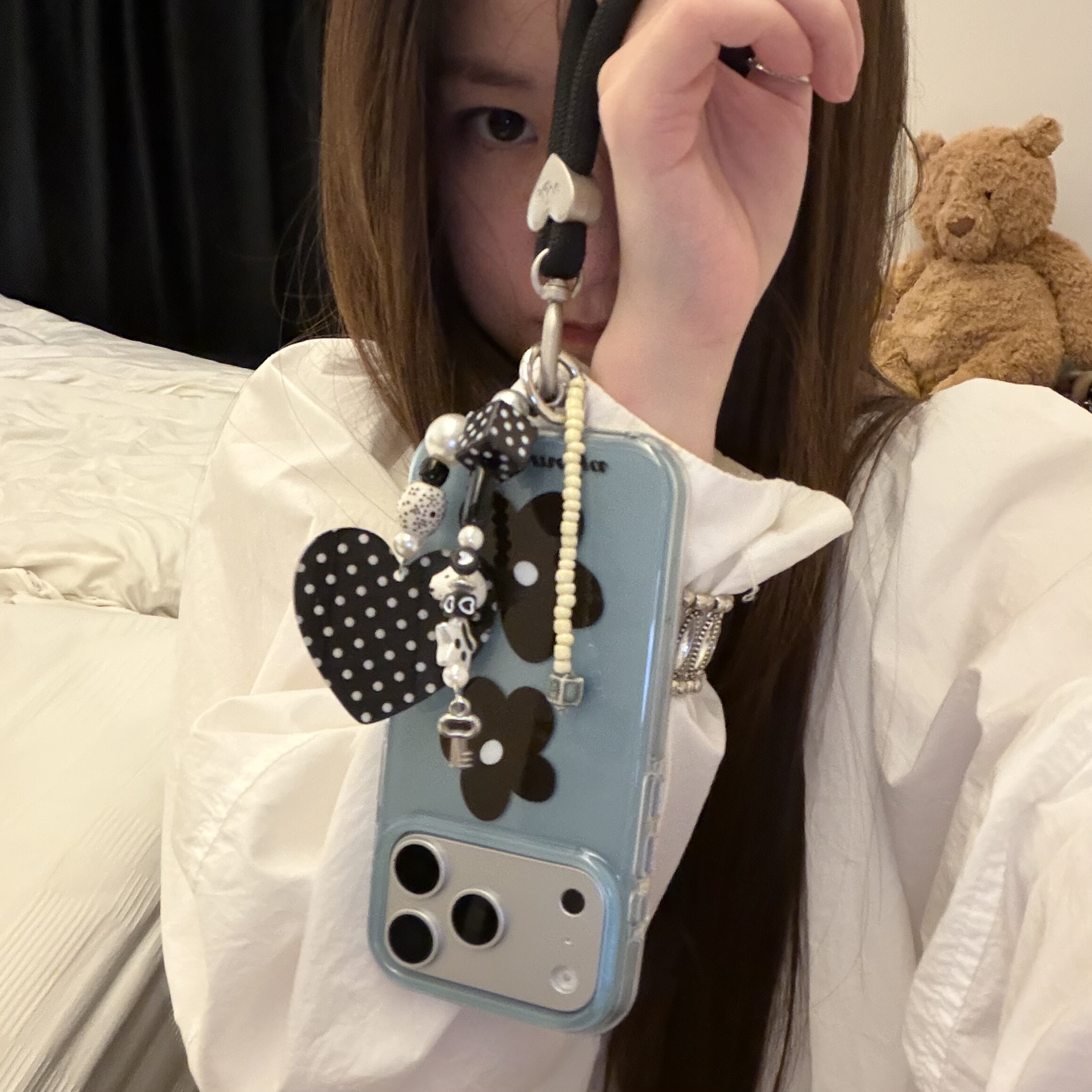 韩系ins气质复古黑色花朵简约蓝爱心短绳适用15Promax手机壳16女16pro苹果17promax韩15女17Pro