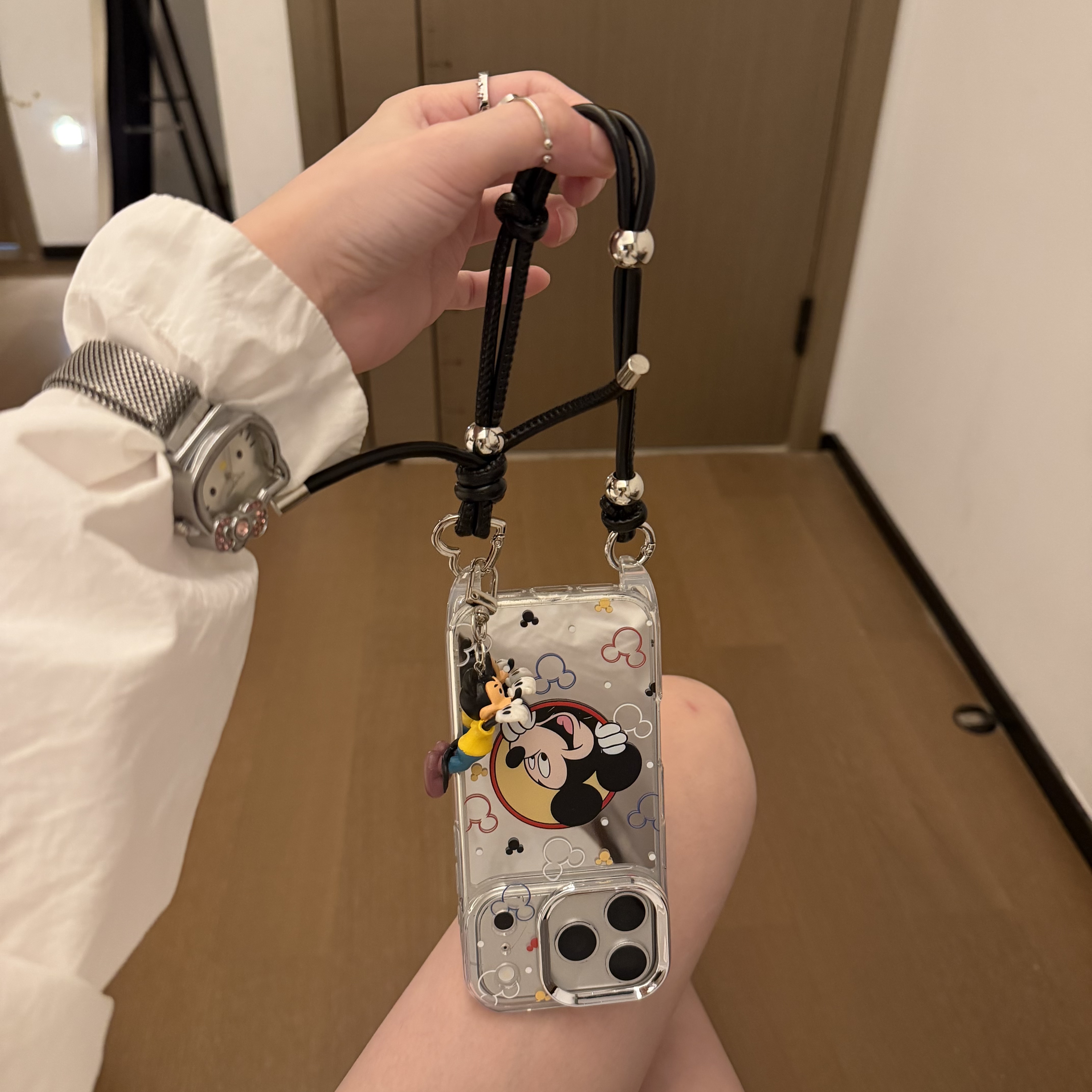 韩系ins可爱卡通镜面简约黑皮质手提适用苹果15Promax手机壳16女16pro苹果17promax韩15苹果17Pro