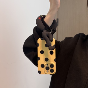 撞色波点可爱充棉链条适用苹果14Promax手机壳16女16pro苹果17promax韩15苹果17