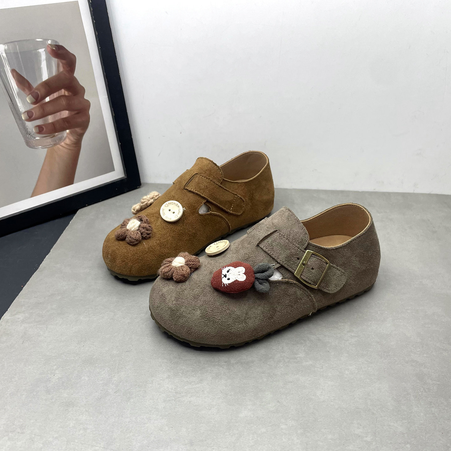 2026春季新款复古风圆头平底勃肯鞋花朵装饰舒适百搭休闲女士单鞋,女鞋,深口单鞋,淘宝优惠券,粉丝福利购,淘宝优惠卷