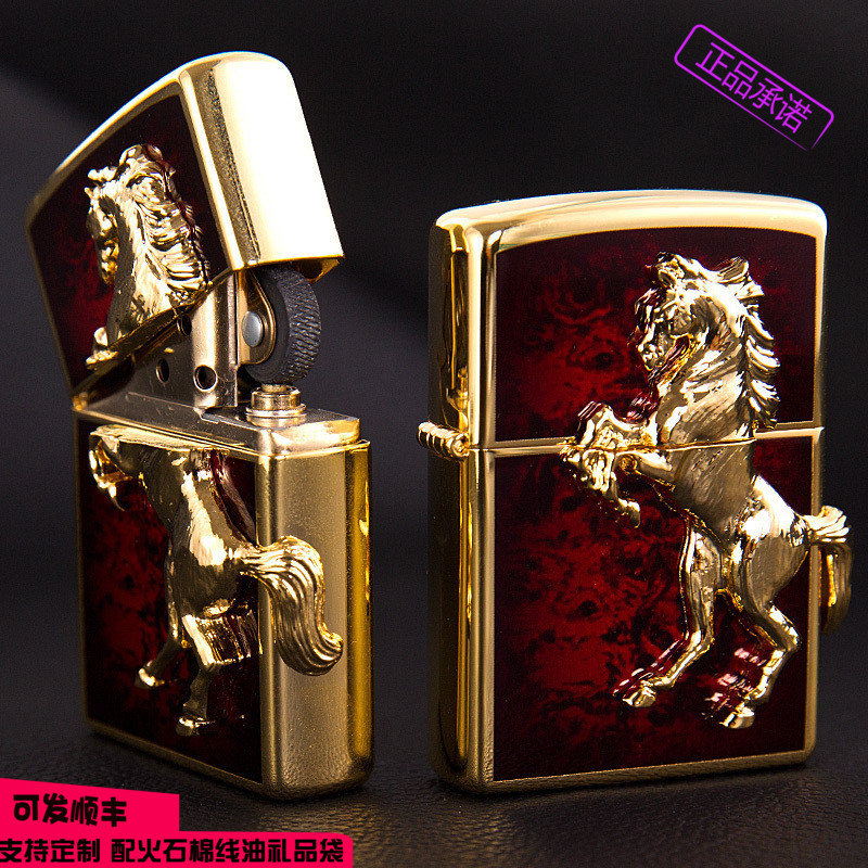 zippo´ò»ð»úÕý°æ ÈÕ°æ¾µä¶Æ½ðµ×ºìÂíJZ21425 Ö¥±¦ÀñÆ·ÕýÆ·ÄпÌ×Ö
