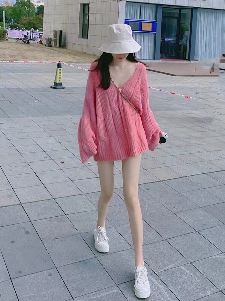 대형 2023 새로운 가을 한국 스타일 게으른 스타일 V 넥 니트 모헤어 스웨터 여성 디자인 틈새 탑