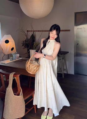 实拍~新中式复古无袖挂脖碎花连衣裙女春夏设计感无袖长裙子62383