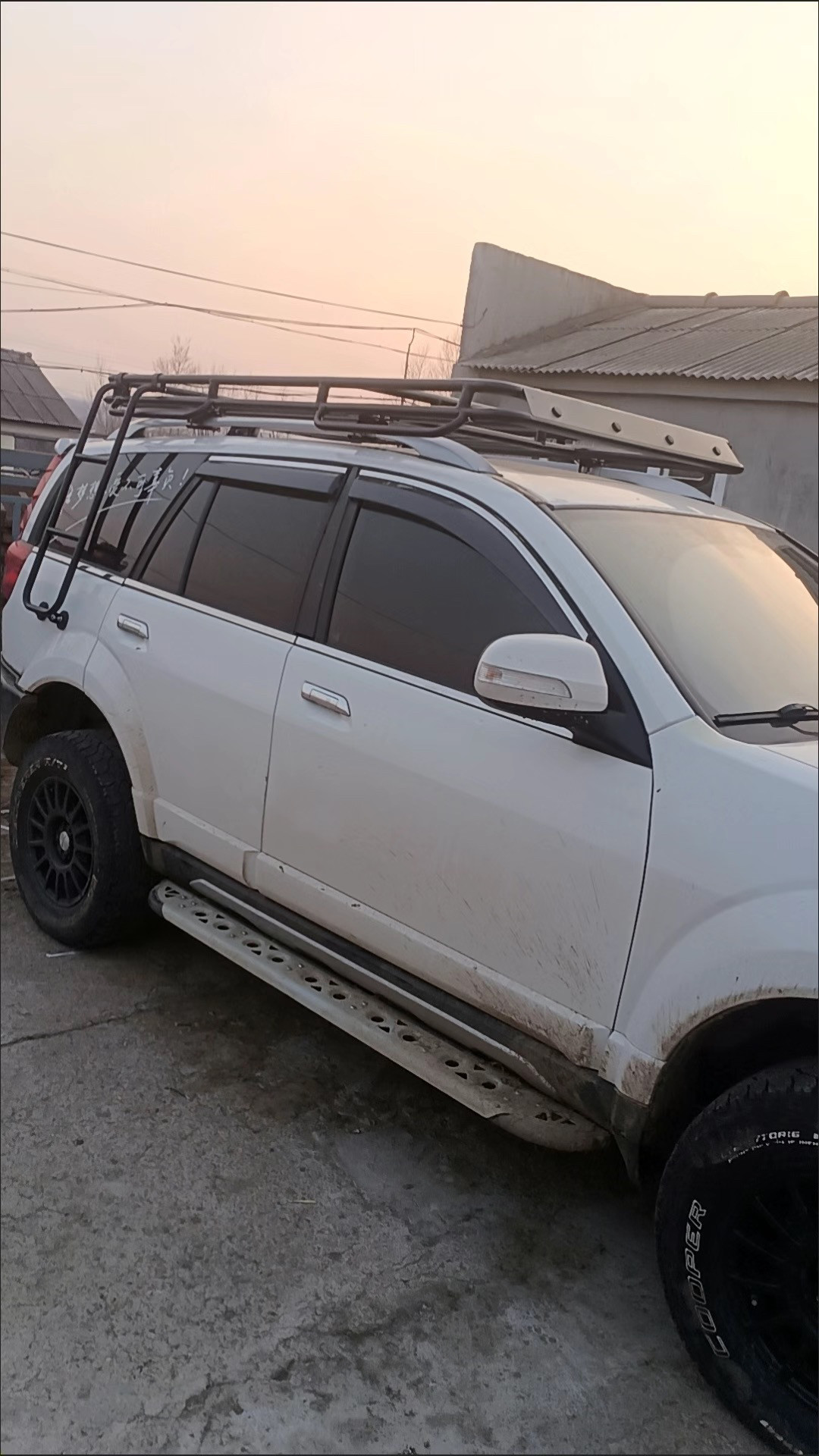 Haval H5 special roof luggage rack Haval H5 special roof luggage frame climbing ladder Haval H5 roof rack