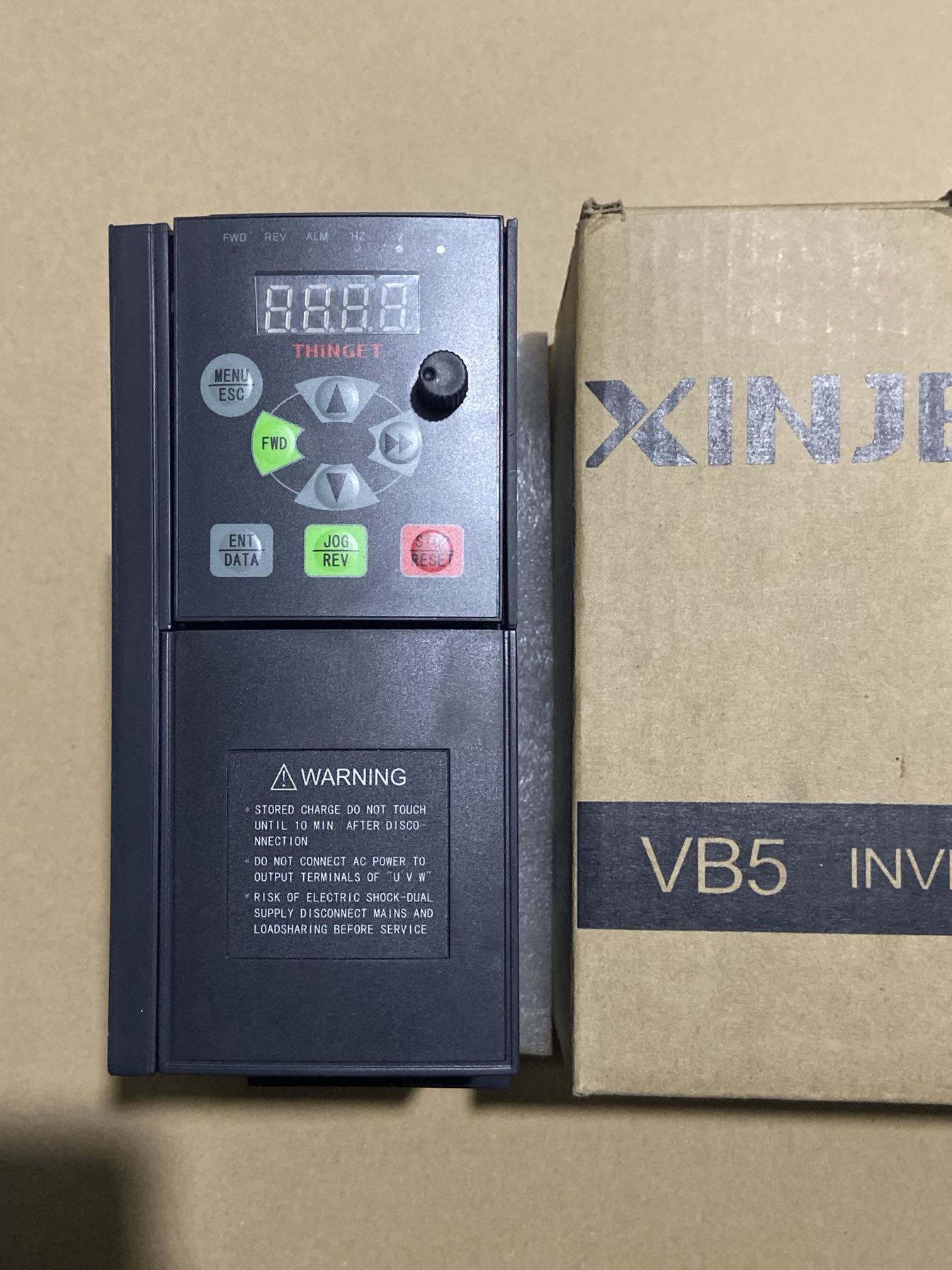 信捷VB3-41P5G/42P2P 1.5/2.2kw 3相输入AC380V变频器