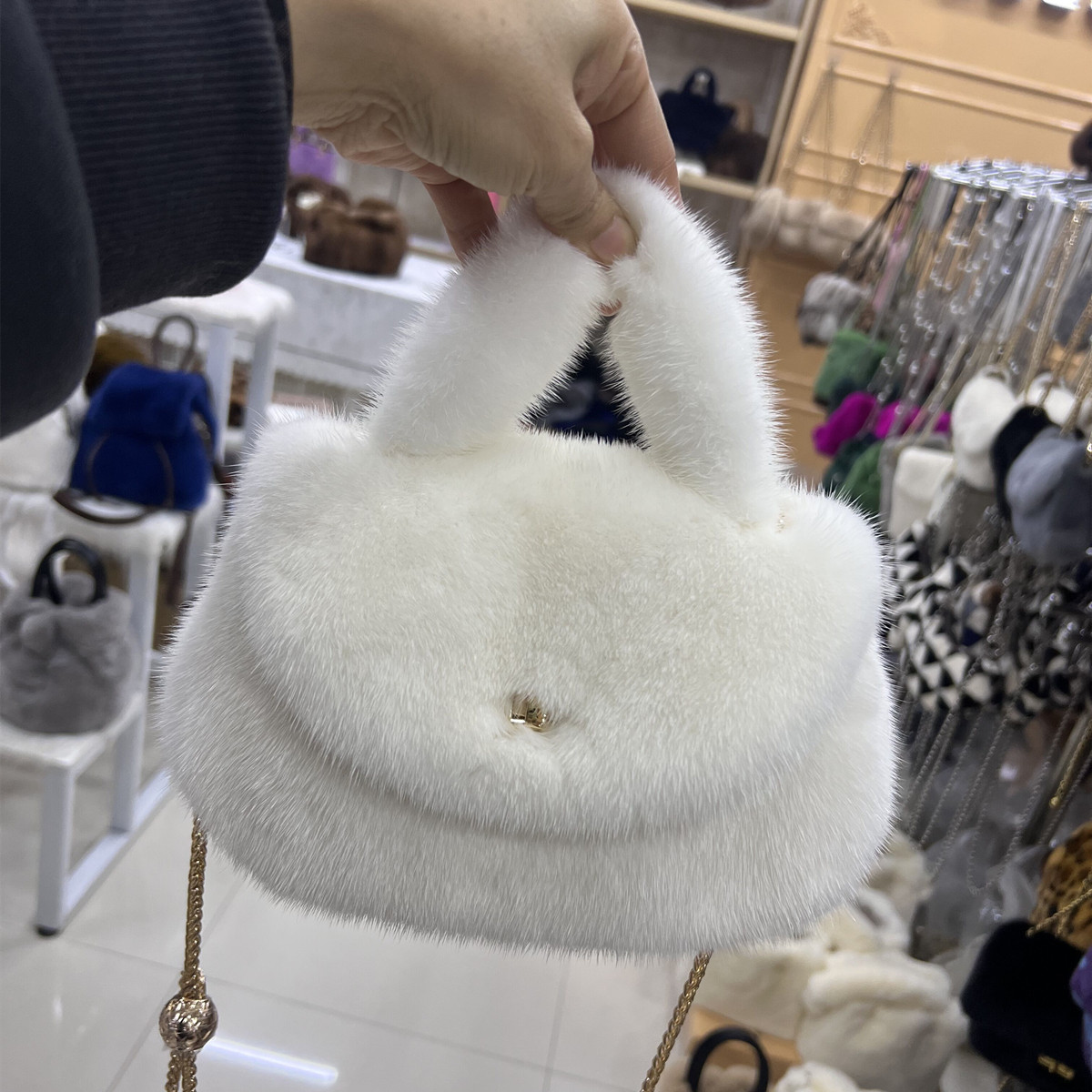 新款皮草包包女水貂毛手提手拎斜挎奢华貂毛冬款可爱纯色日常搭配